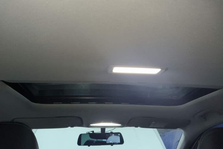 Used Geely Auto Emgrand 2023 4th Generation Champion Edition 1.5L CVT Prestige Model Headliner