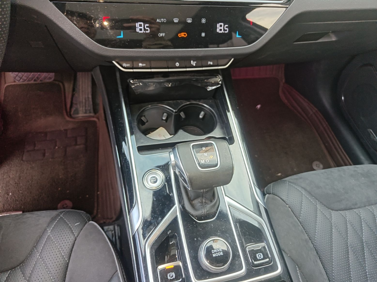 Hongqi HS5 2022 Revised Version 2.0T Smart Connect Flagship Edition — снимка 16