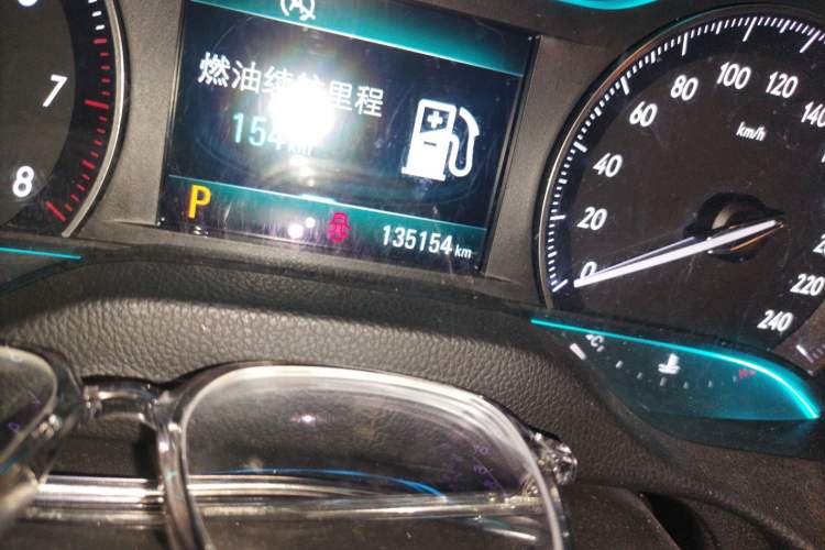 Used Buick GT 2017 15N Automatic Elite Version Odometer Close Up