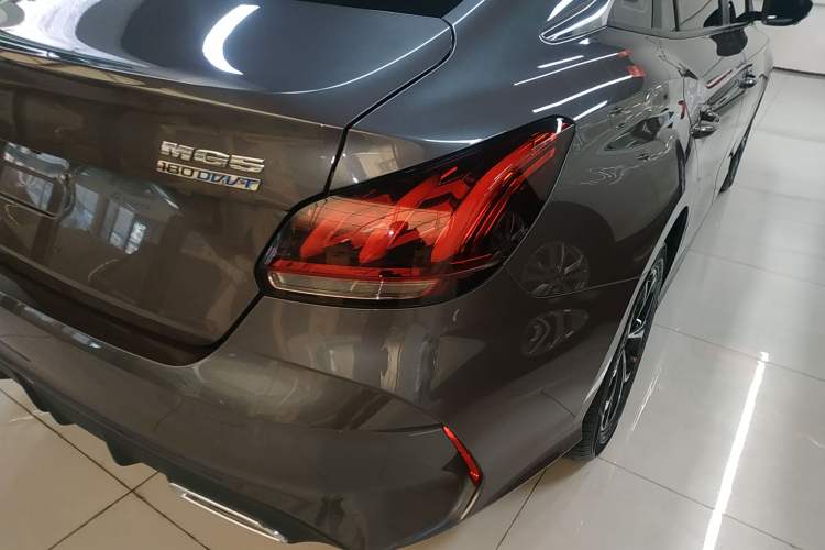 Used MG 5 2023 180 DVVT CVT Luxury Edition Exterior 3