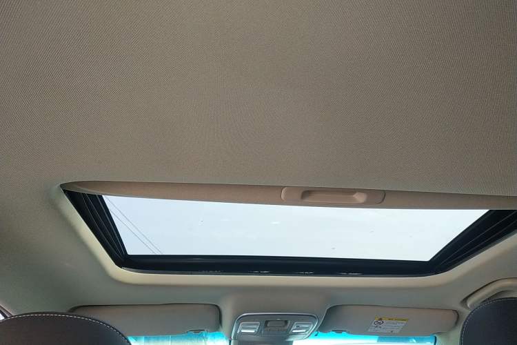 Used Geely Auto Emgrand GL 2018 1.8L Manual Elite Smart Connectivity Version
