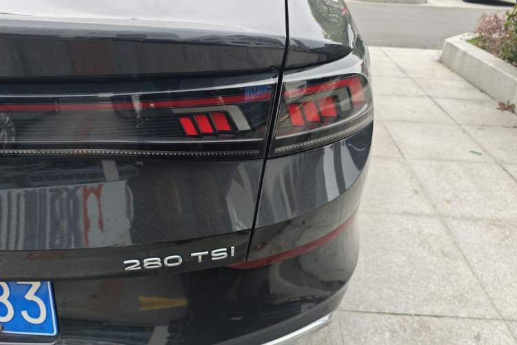 Used Volkswagen Lamando 2024 Lavida L 280TSI DSG Cool & Spicy Edition Right Rear Taillight