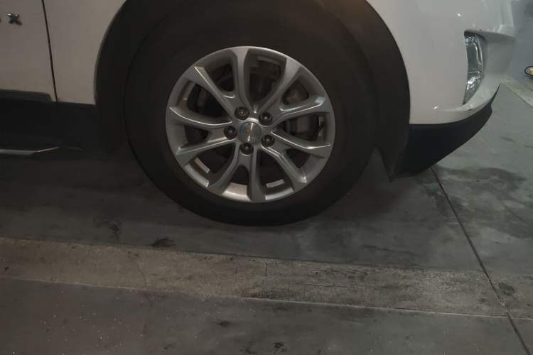 Used Chevrolet Equinox 2018 535T Automatic Chijie Edition Right Front Wheel Hub