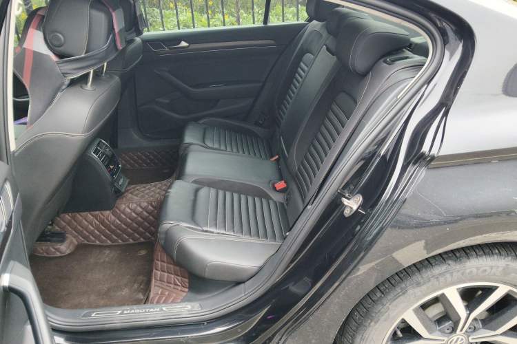 Used Volkswagen Magotan 2020 330TSI DSG Leading Model
