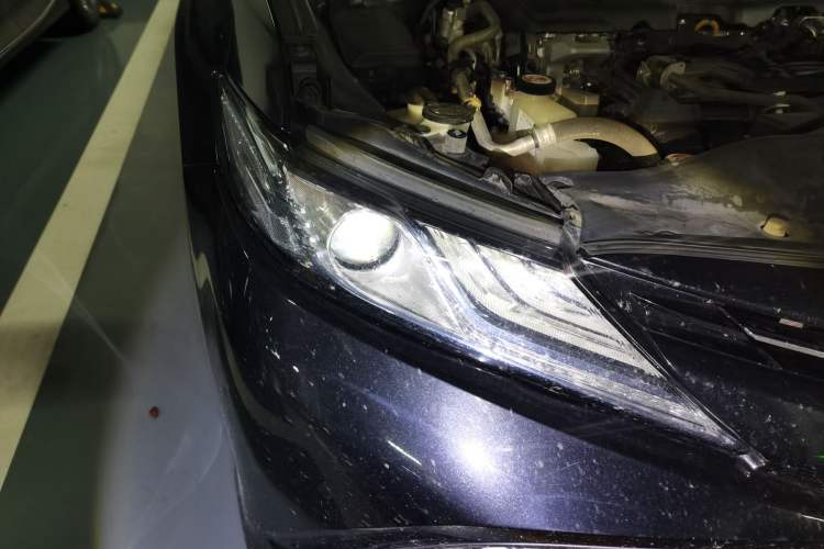 Used Toyota Camry 2018 Dual-Engine 2.5 HG Luxury Edition Right Front Headlight