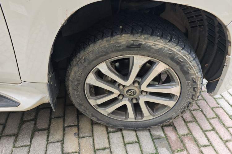 Used Toyota Land Cruiser 