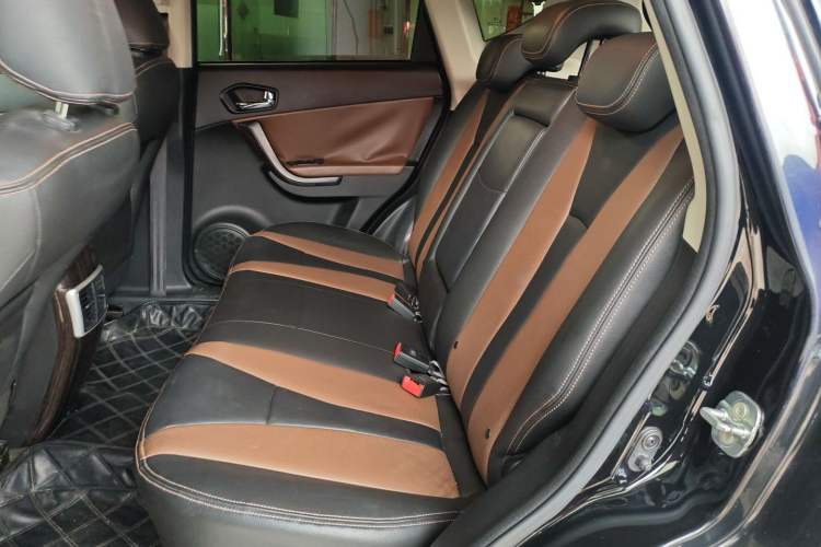 Used GAC Trumpchi GS5 Super 2015 1.8T Automatic Two-Wheel Drive Elite Edition Interior 3