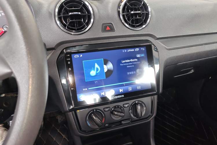 Used Volkswagen Jetta 2019 Dream Edition 1.5L Automatic Fashionable Version Audio And AC Panel