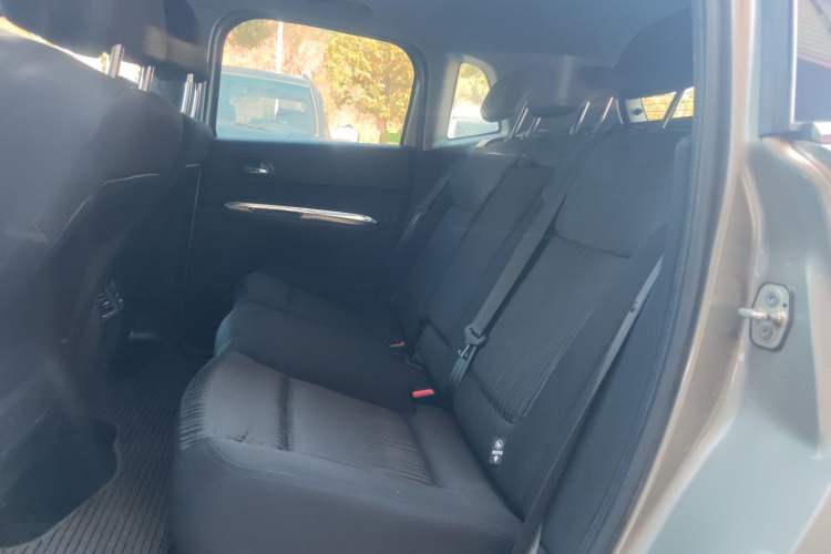 Used Peugeot 3008 2015 2.0L Automatic Classic Edition