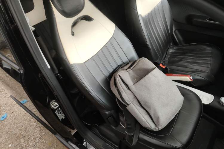 Used Wuling Hongguang MINIEV 2022 GAMEBOY 200km Gaming Edition with Lithium Iron Phosphate Right Front Seat