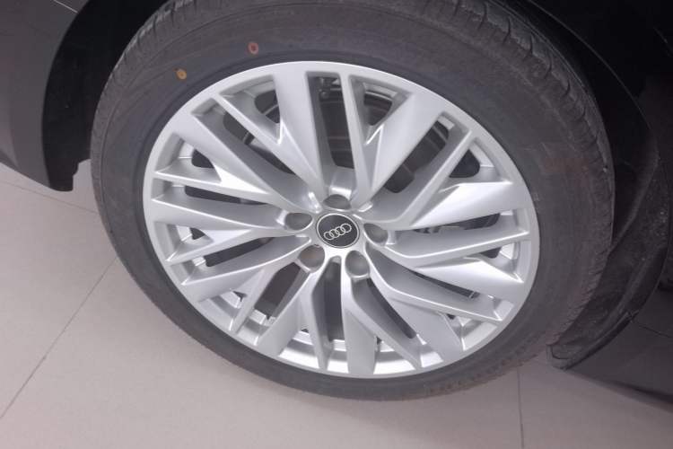 Used Audi A7L 2024 45TFSI S-line Dream-Building Edition Flow Crystal Package