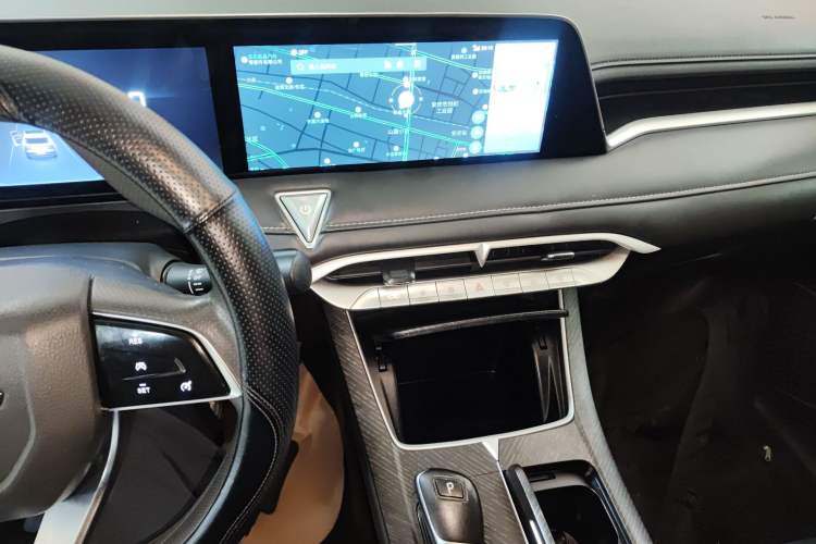 Used Venucia V 2021 260T Idol Edition
