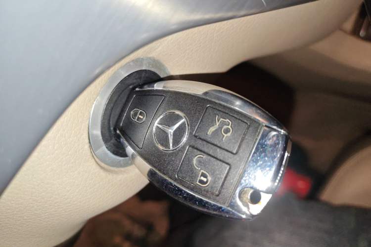 Used Mercedes-Benz M-Class 2012 ML 300