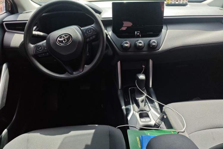 Used Toyota Corolla Cross 2024 2.0L Pioneer Edition Center Console