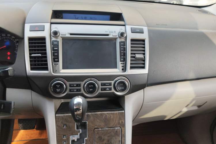 Used Mazda 8 2011 2.3L Deluxe Edition Audio And AC Panel