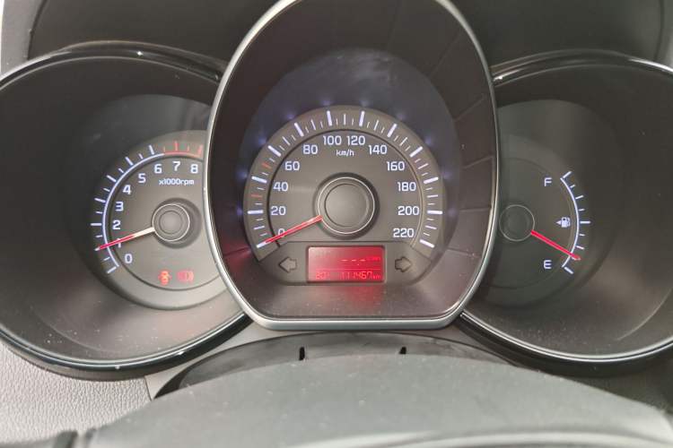 Used Kia K2 2015 Sedan 1.4L MT GLS