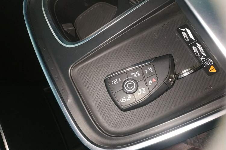 Used Buick Century 2023 2.0T Six-Seater Yinshi Edition
