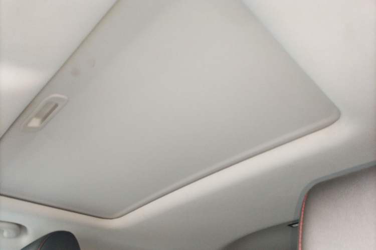 Used Changan CS55 2019 1.5T Manual Colorful Model China VI Standard
