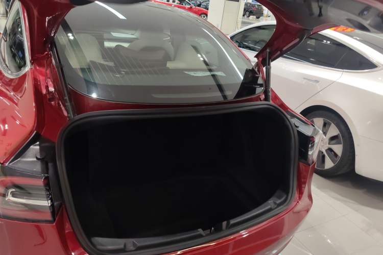Used Tesla Model 3 2019 Long-Range Rear-Wheel-Drive Version Trunk