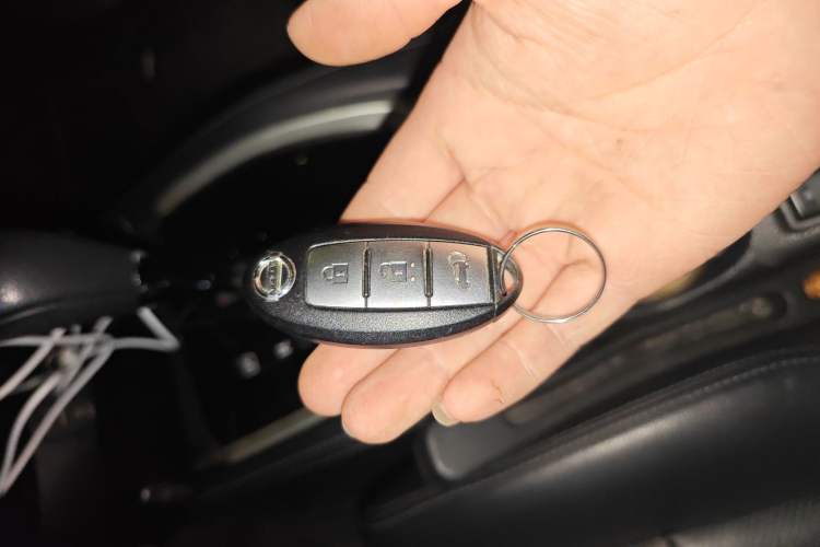 Used Nissan X-Trail 2016 2.5L CVT Sport Edition 4WD Vehicle Key