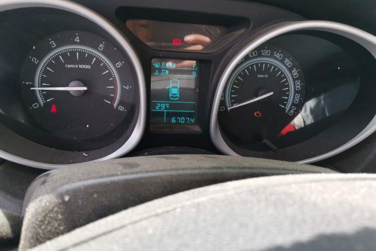 Used GAC Trumpchi GS5 2012 2.0L Manual Two-Wheel Drive Comfort Edition Odometer Close Up