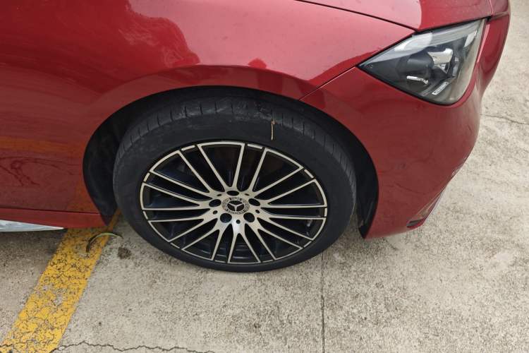 Used Mercedes-Benz C-Class 2022 Restyled C 260 L Sport Edition Right Front Wheel Hub