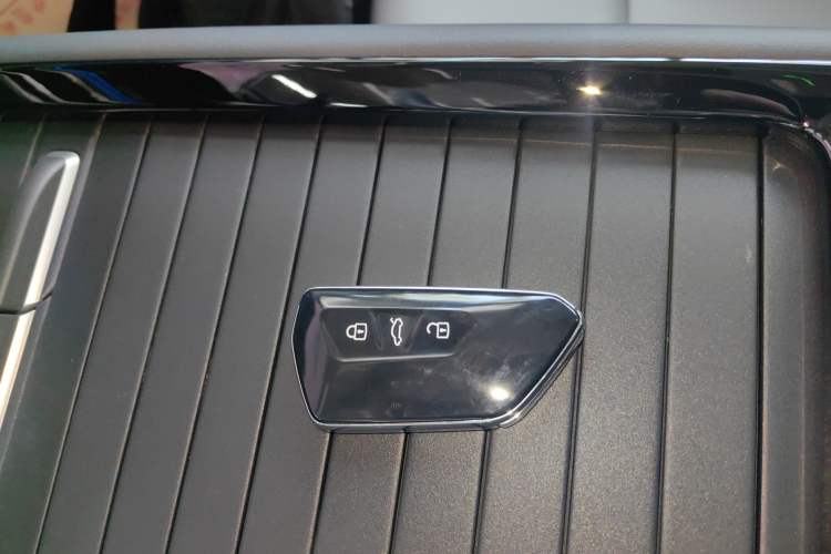 Used Volkswagen ID.7 VIZZION 2024 AIR model