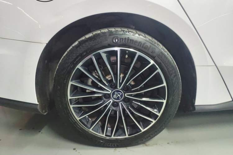 Used BYD Han 2020 EV Long-Range Luxury Model Right Rear Wheel Hub