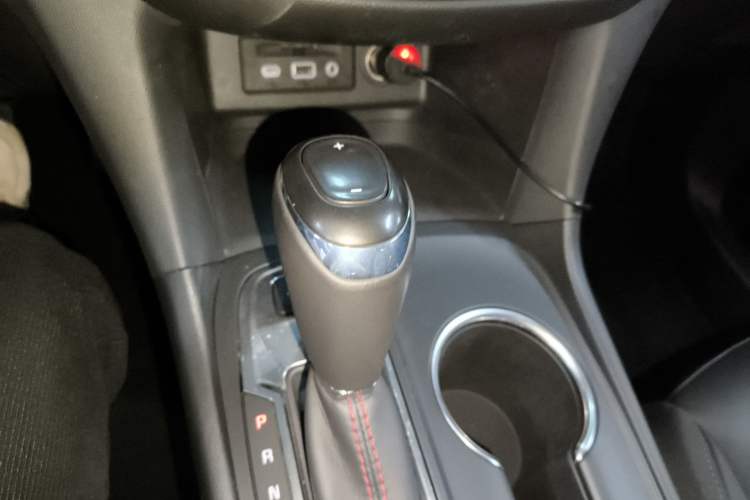 Used Chevrolet Equinox 2019 Redline 550T Automatic All-Wheel-Drive RS Model China VI Standard Gear Lever