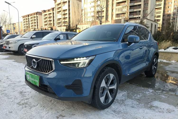 Used Volvo XC40 2024 B4 4x4 Smart Luxury Edition