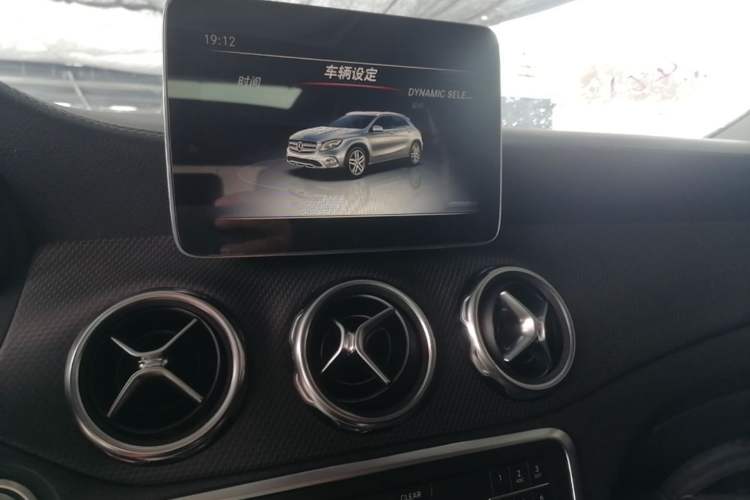 Used Mercedes-Benz GLA 2018 GLA 200 Fashion Model