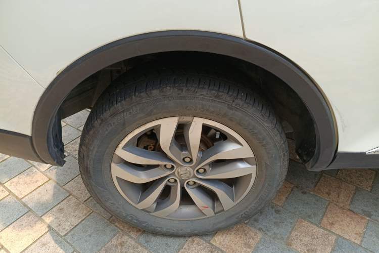 Used BAIC Senova X65 2015 2.0T Automatic Elite Model
