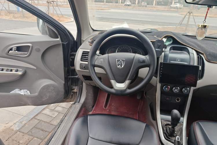 Used Baojun 630 2011 1.5L manual Comfort trim level
