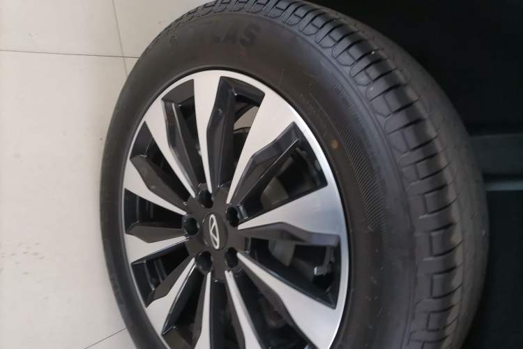 Used Chery Tiggo 8 PLUS 2025 290TGDI DCT Prestige 7-Seater
