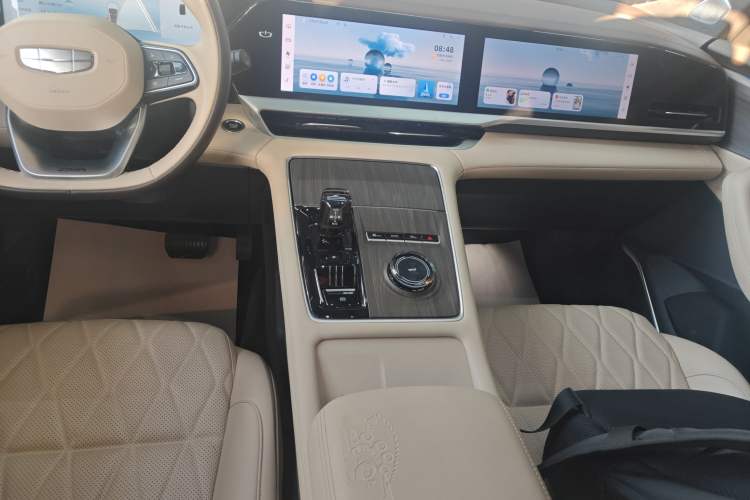 Used Geely Auto Monjaro L 2025 Dongfang Yao 2.0TD Automatic All-Wheel-Drive Wangyue Edition
