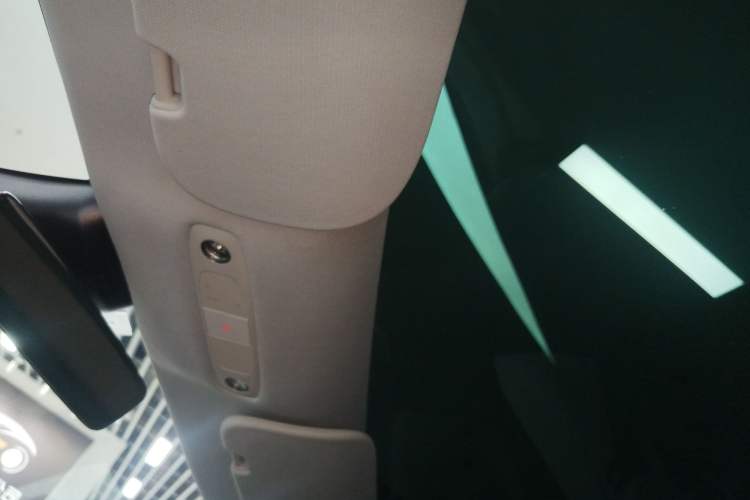 Used Tesla Model 3 2022 Rear-Wheel-Drive Version Headliner