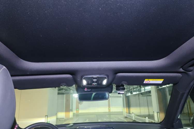 Used GAC Trumpchi GS8 2022 Dual-Engine Series 2.0TM Four-Wheel Drive Prestige Edition (6 Seats) Headliner