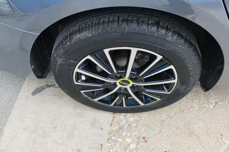 Used Roewe i5 2021 1.5L CVT Platinum Edition
