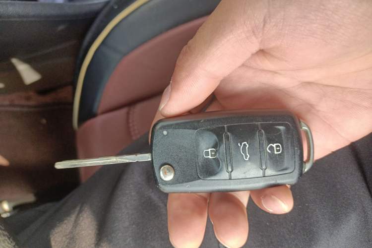 Used Volkswagen Polo 2011 1.4L Manual ZhiShang Edition
