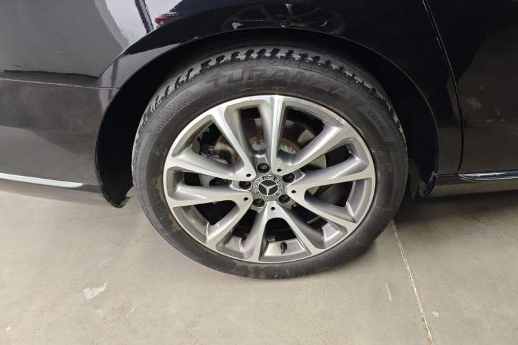 Used Mercedes-Benz E-Class 2018 Facelift E 300 L Luxury Edition
