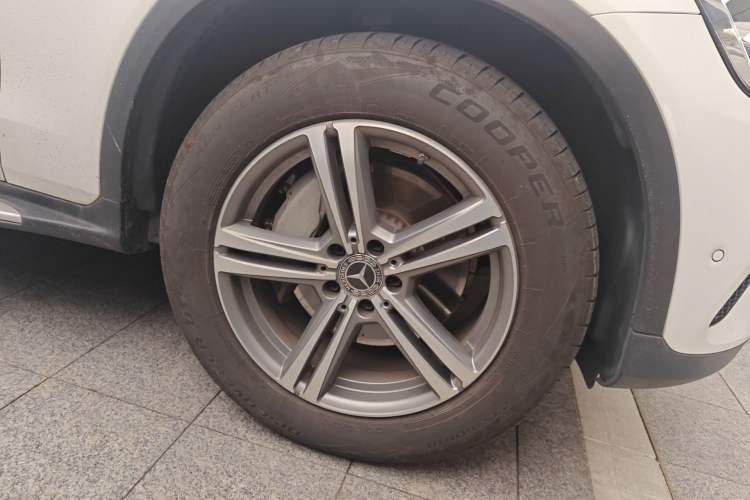 Used Mercedes-Benz GLC 2021 GLC 260 L 4MATIC Dynamic Edition Right Front Wheel Hub