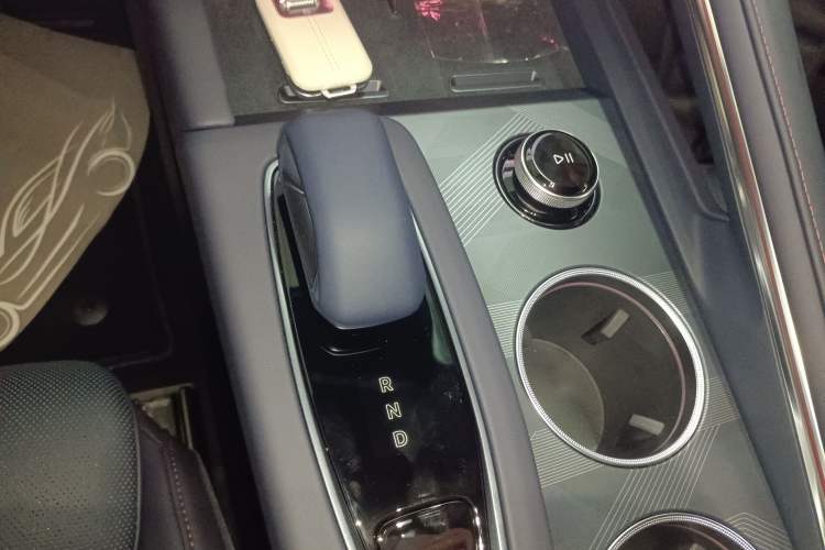 Used Zeekr 001 2026 Model 103° Rear-Drive Max Version Gear Lever