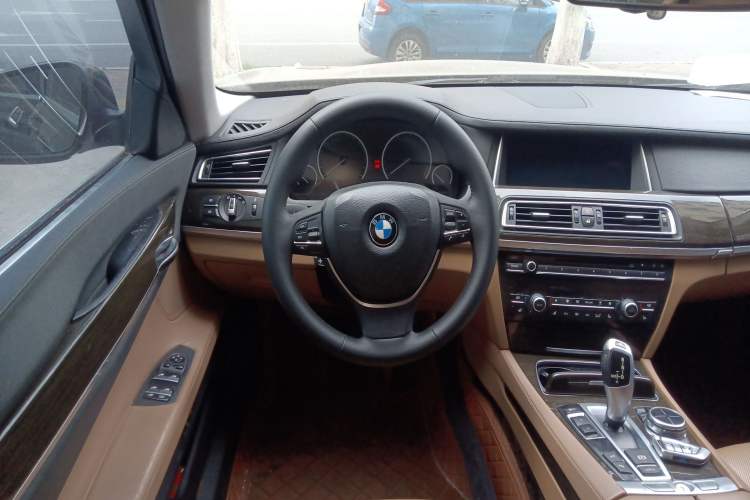 Used BMW 7 Series 2013 730Li Luxury Model Steering Wheel