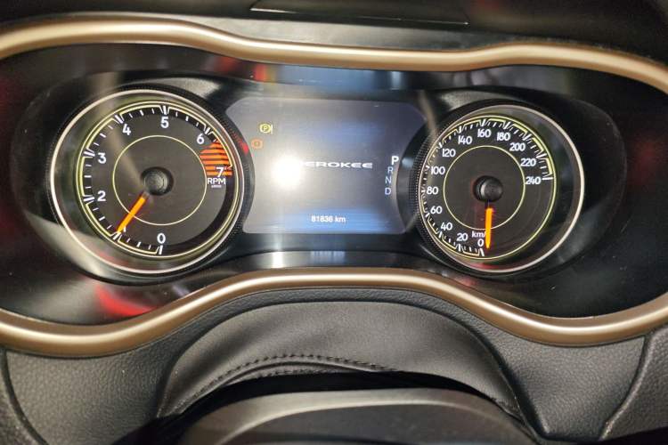 Used Jeep Cherokee 2017 2.0L Superior Edition