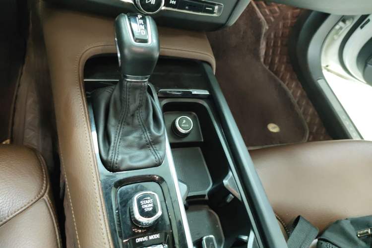 Used Volvo S90 2018 T4 Zhiyuan Edition
