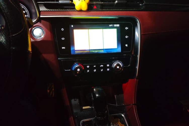 Used MG 6 2019 20T Automatic Trophy 10th Anniversary Edition Audio And AC Panel