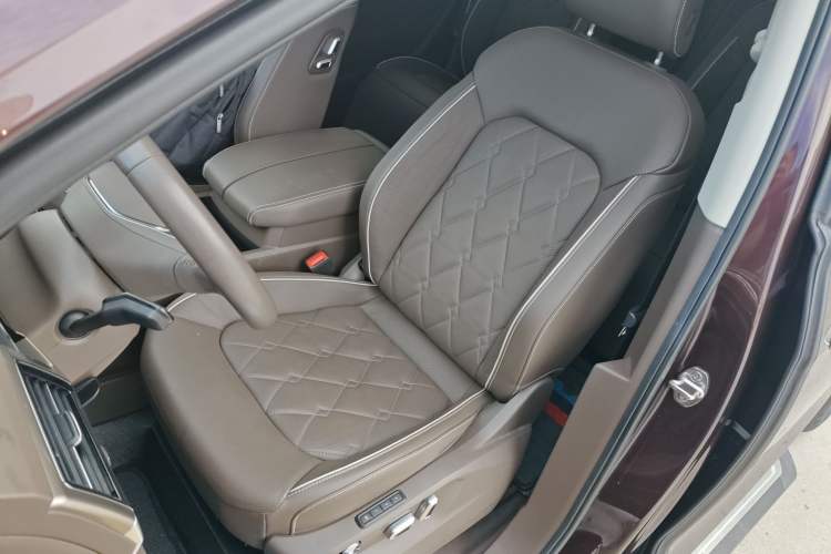 Used Volkswagen Viloran 2020 380TSI Prestige Edition
