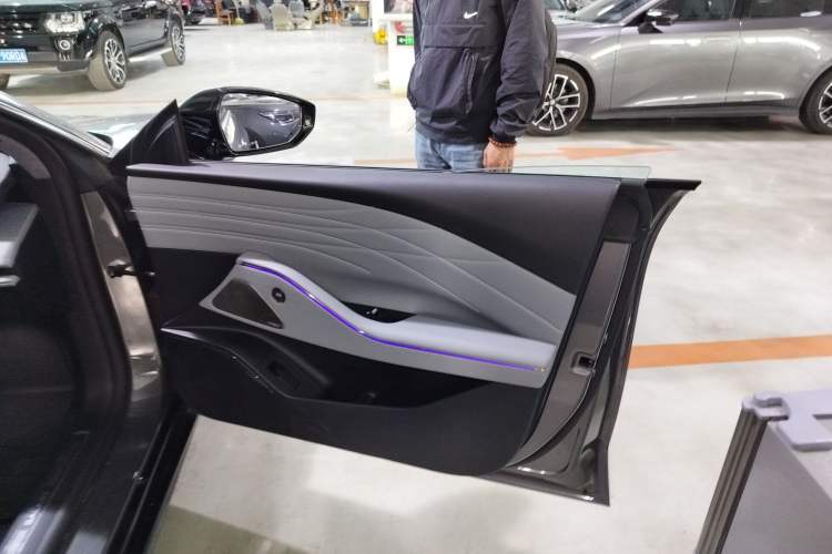 Used Geely Galaxy E8 2025 700 km Long-Range Intelligent Driving Version