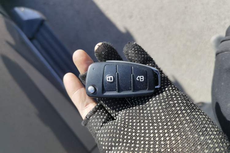 Used Isuzu D-MAX 2023 2.5T Automatic Two-Wheel Drive Diesel Navigation Edition Long Wheelbase