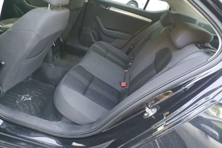 Used Skoda Superb 2016 TSI280 Manual Front-Drive Version
